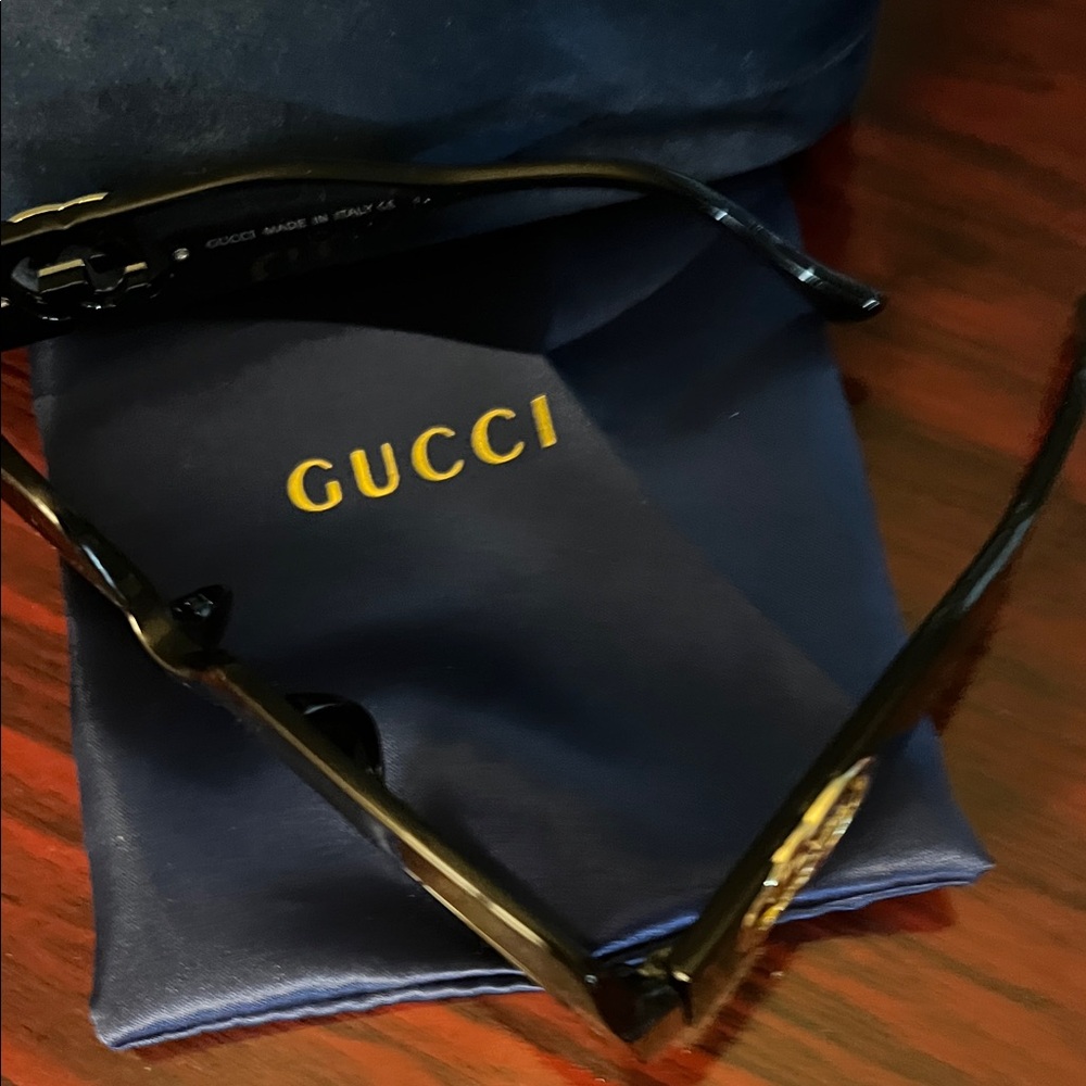 Authentic Gucci Glossy Black Square Sunglasses with Silver Double G - Picture 6 of 6